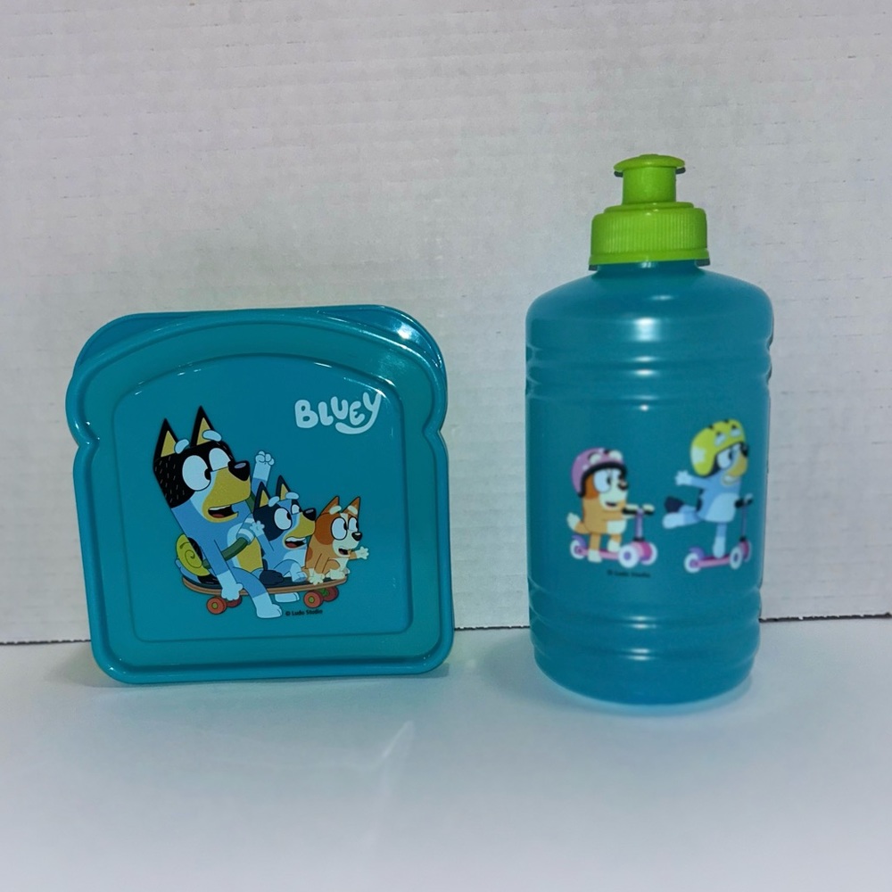 BLUEY lunch box containers sandwich holder and drink jug back to school